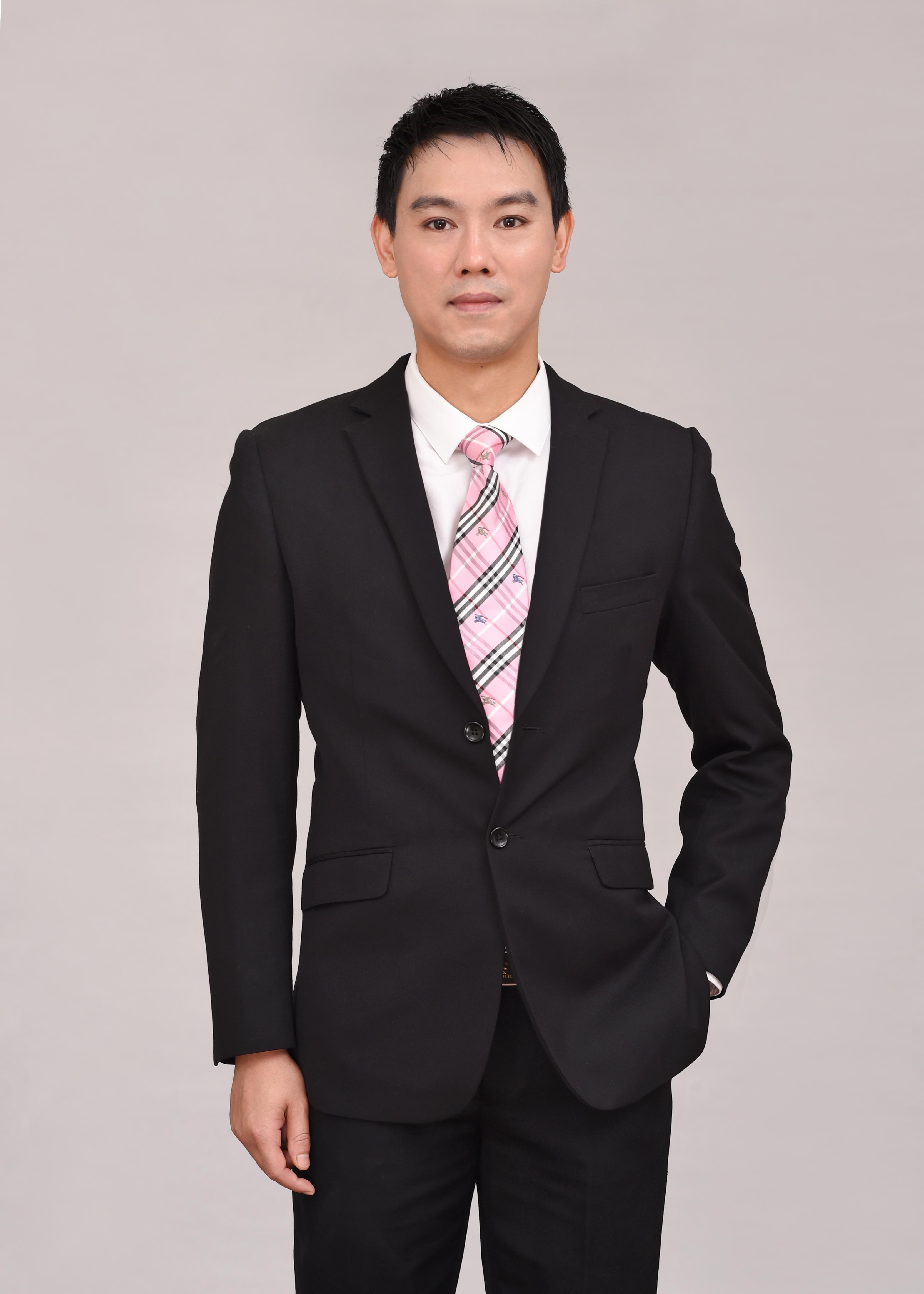 邹琼华 项目运营总监